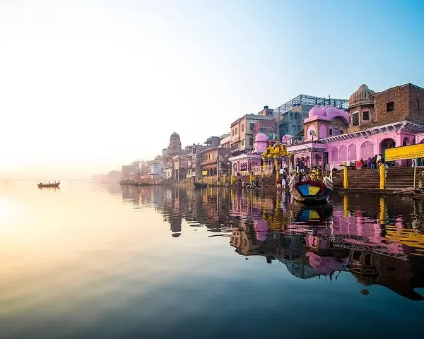 Varanasi tour package from Chennai with Ganga Aarti and temples