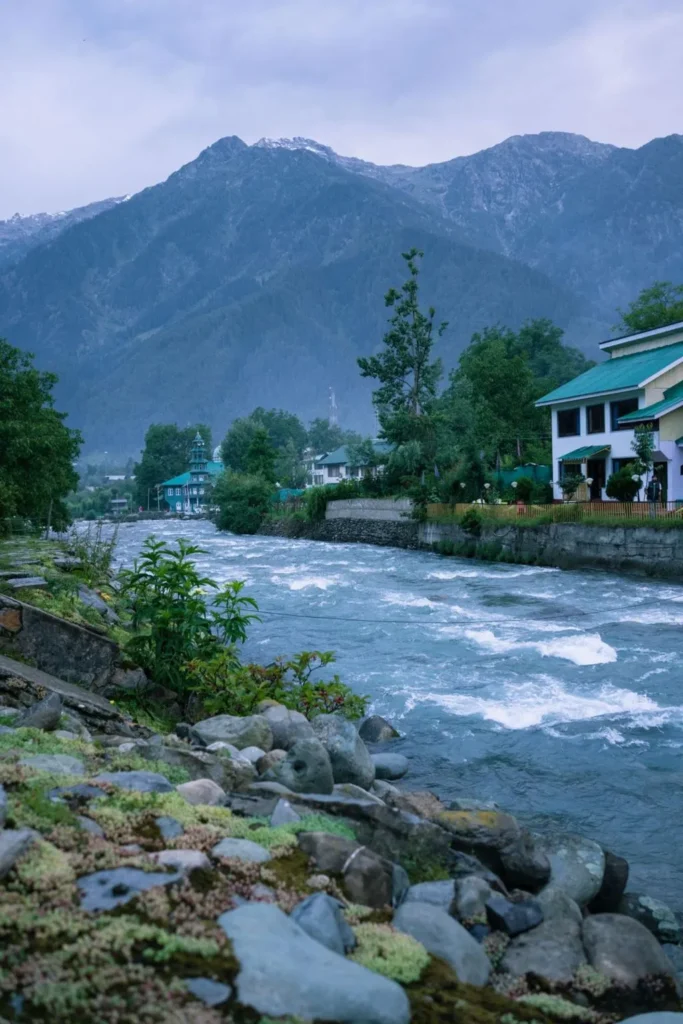 Kashmir Tour Packages from Bangalore2